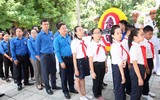 Đại biểu thanh thiếu nhi cả nước viếng Chủ tịch nước Trần Đại Quang